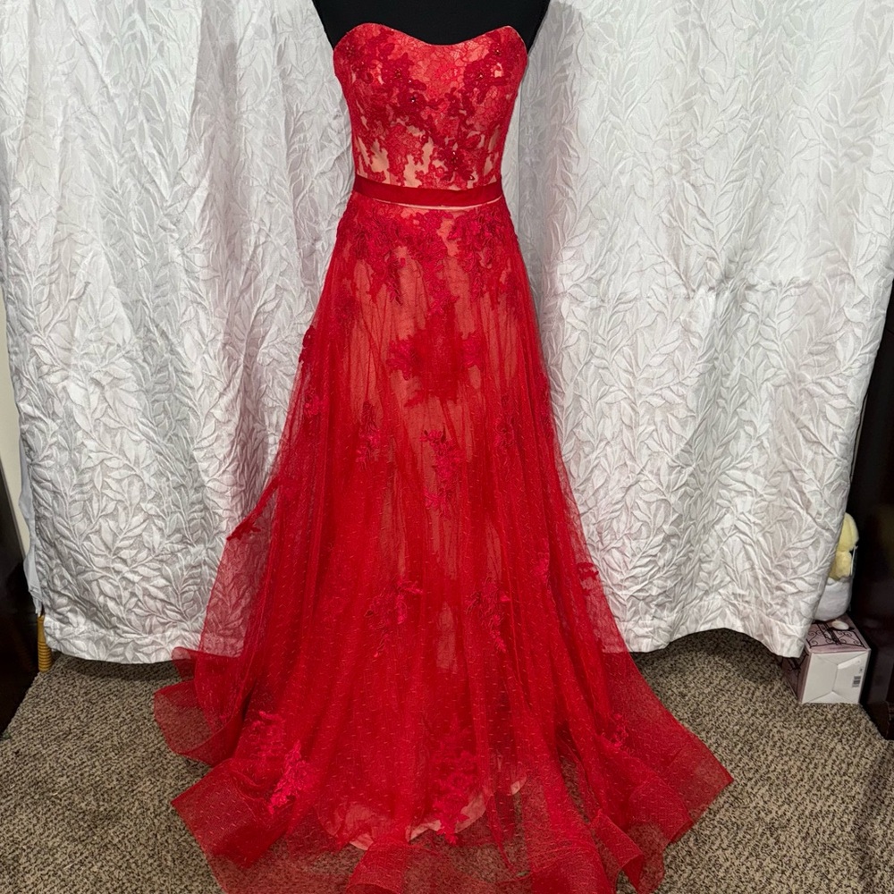 Strapless red and nude floral lace formal size 2 long prom sexy dress